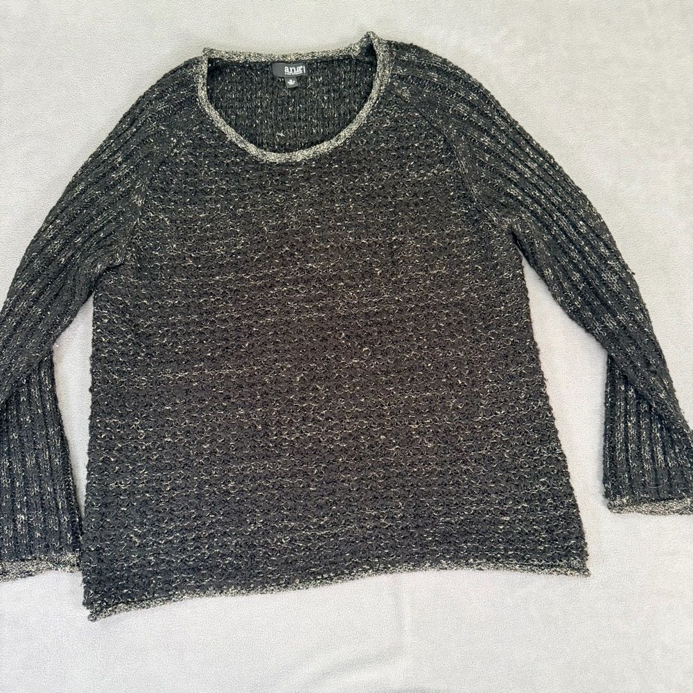 a.n.a-A New Approach- Women’s Black w/ Gold Shimmer Sweater- Size 1X
